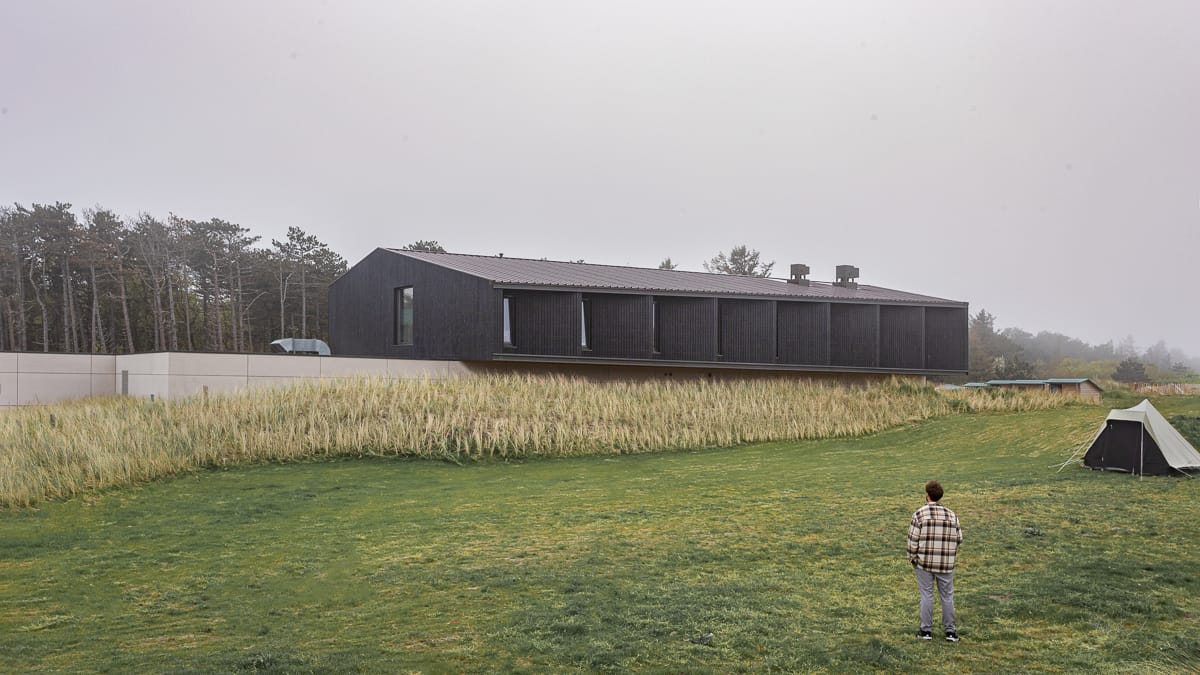 Studio Brandvries | hostel vlieland de nulck op camping stortemelk vlieland door architectenbureau rotterdam