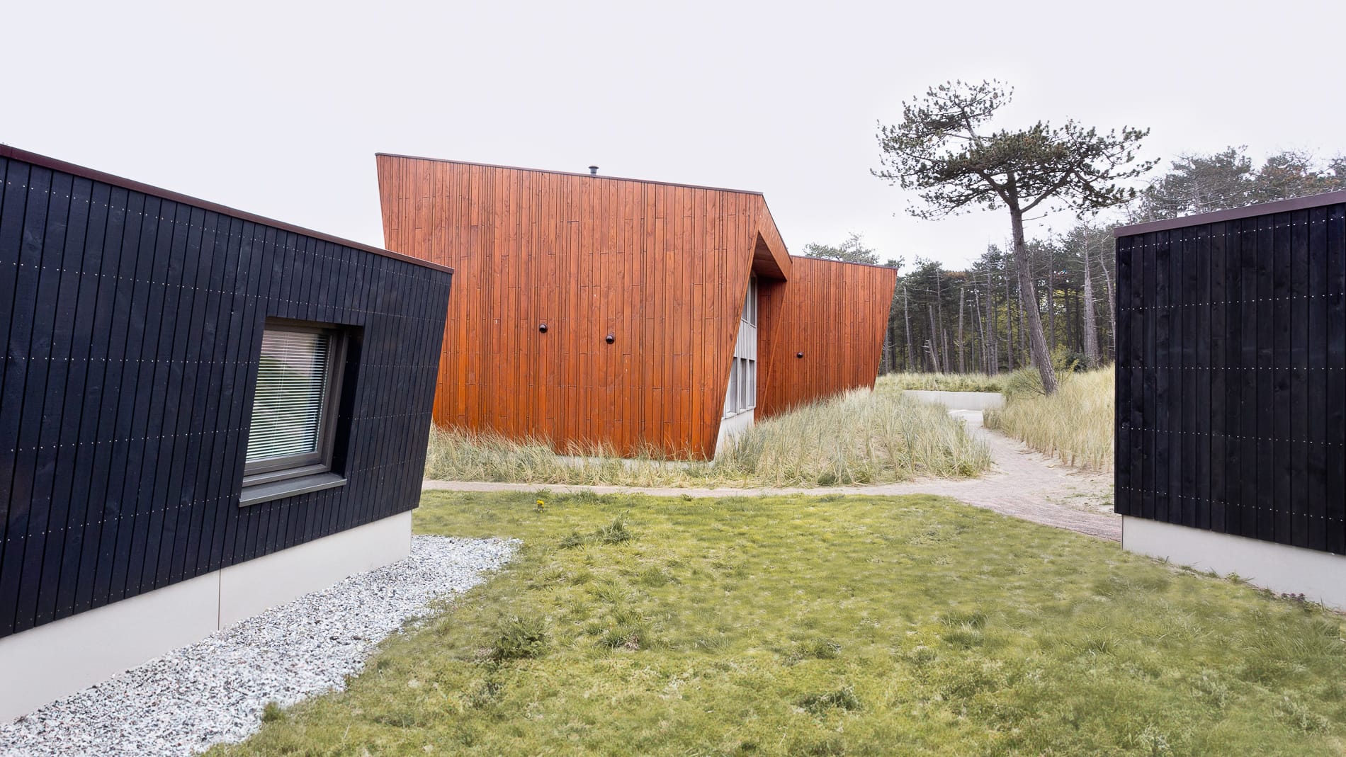 Studio Brandvries | houtbouw studiowoning op camping stortemelk vlieland door architectenbureau rotterdam
